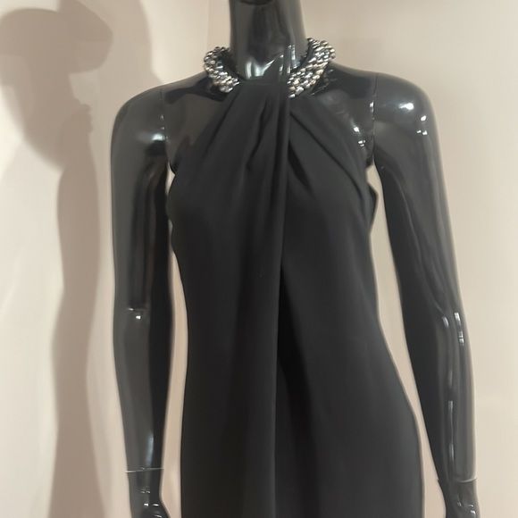 Carmen Marc Valvo
Beaded Halter-Neck Cocktail Dress Ladies Size 6 - Picture 9 of 10